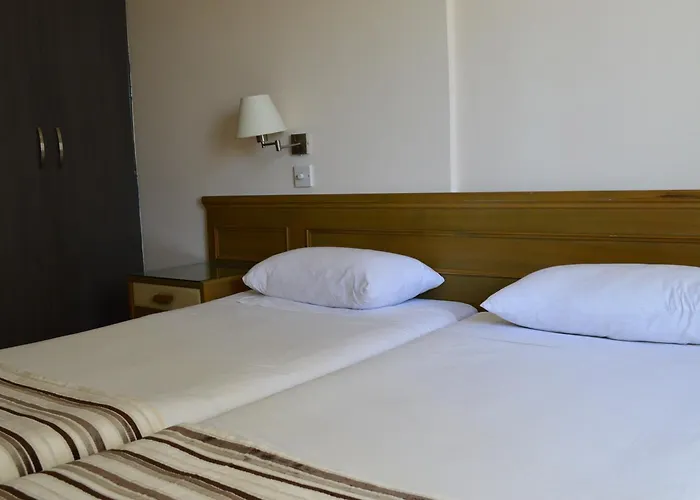 尼科西亚罗德斯公寓式酒店 酒店 3*